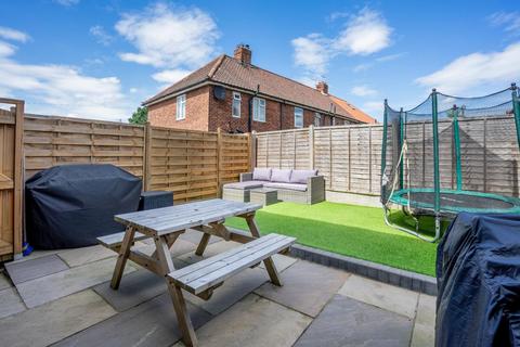 3 bedroom townhouse for sale, Nigel Grove, York