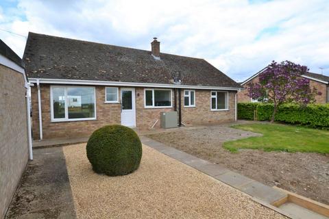 3 bedroom bungalow to rent, Meppershall, Bedfordshire