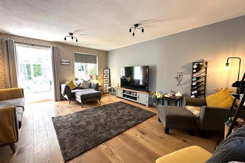 65 Beaumont Drive, Northampton, NN3 8PS