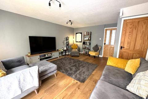 65 Beaumont Drive, Northampton, NN3 8PS