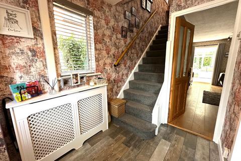 65 Beaumont Drive, Northampton, NN3 8PS