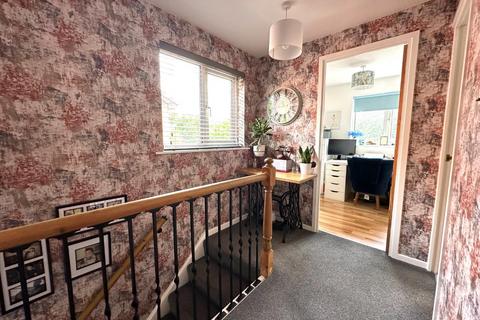 65 Beaumont Drive, Northampton, NN3 8PS