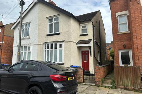 3 bedroom semi-detached house to rent, Ruskin Road, Kingsthorpe, Northampton NN2