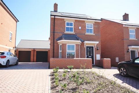 3 bedroom detached house to rent, Toynbee Road, Eastleigh