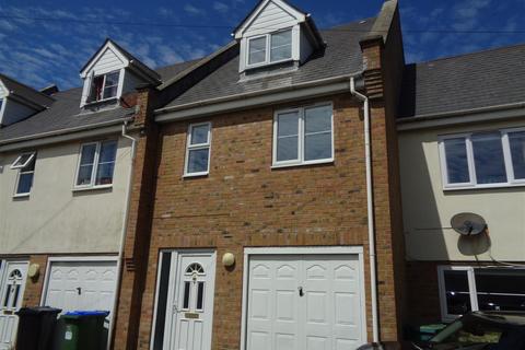 3 bedroom terraced house to rent, Richmond Mews, Seaford