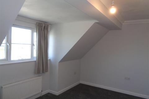 3 bedroom terraced house to rent, Richmond Mews, Seaford