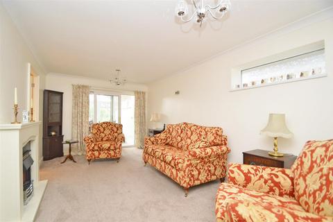 30 Ashfields Road, Shrewsbury, SY1 3SB