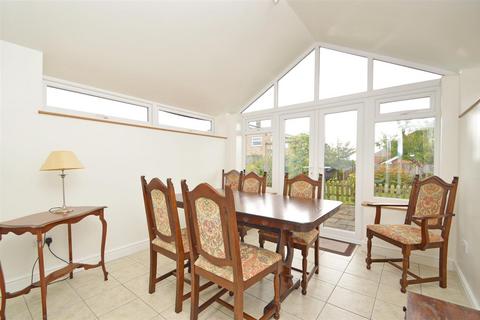 30 Ashfields Road, Shrewsbury, SY1 3SB