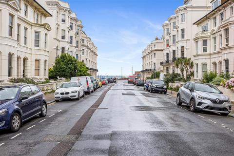 1 bedroom property for sale, St. Aubyns, Hove, East Sussex