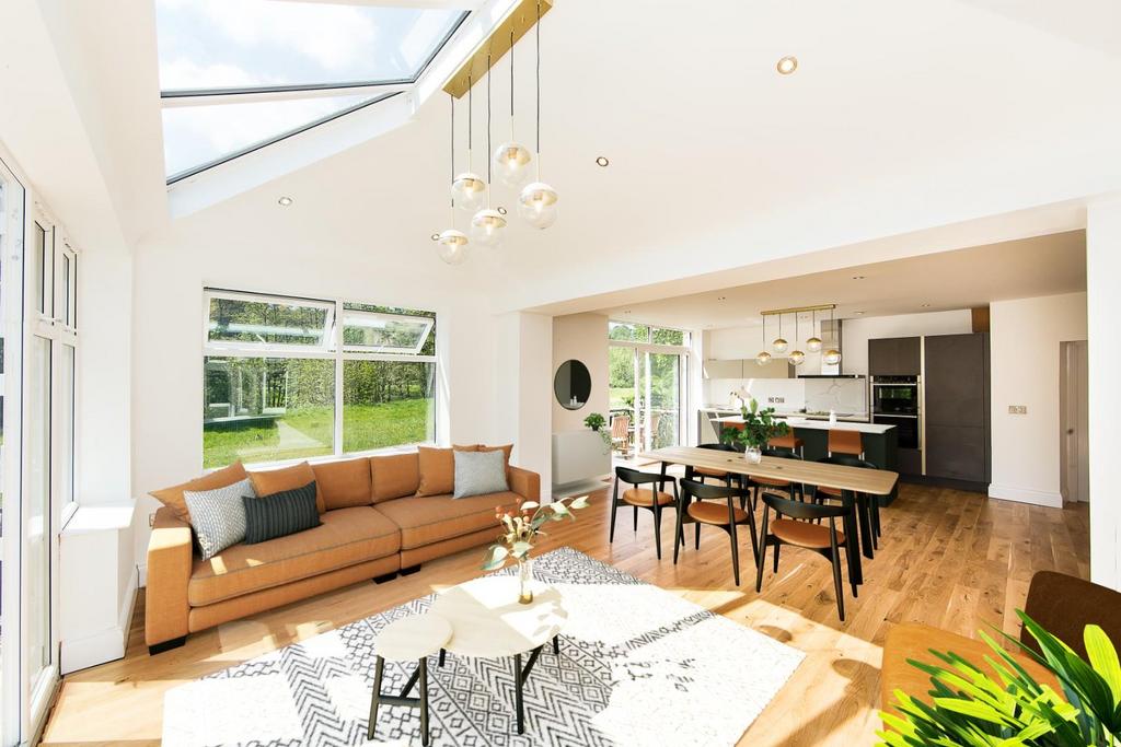 FLAT 3 - Lounge 1.jpg