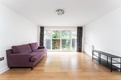 2 bedroom apartment to rent, The Avenue, Wanstead