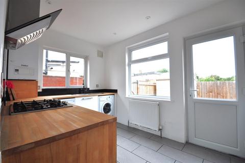 2 bedroom maisonette for sale, Brampton Road, Bexleyheath DA7