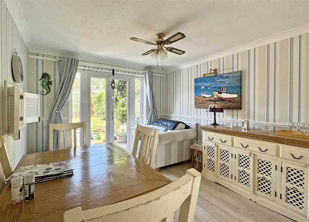 Dining Room.jpg