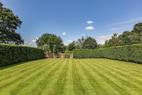 2 bedroom detached bungalow for sale, Stick Hill, Edenbridge TN8