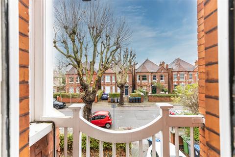 1 bedroom flat for sale, Dartmouth Road, Willesden Green, NW2