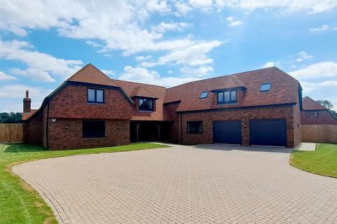 5 bedroom detached house for sale, Cookes Meadow, Northill, Biggleswade