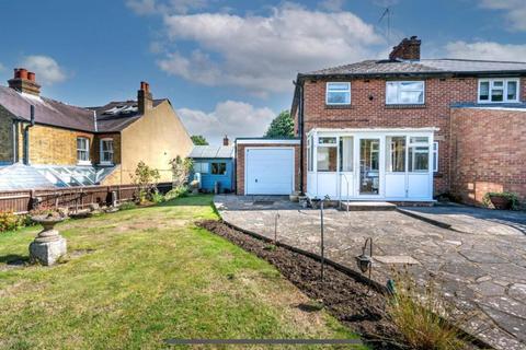 2 bedroom semi-detached house to rent, Victoria Road, Berkhamsted