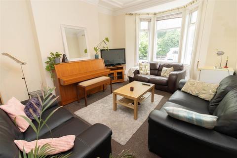 4 bedroom terraced house for sale, First Avenue, Heaton, Newcastle Upon Tyne