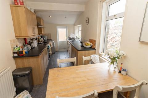 4 bedroom terraced house for sale, First Avenue, Heaton, Newcastle Upon Tyne