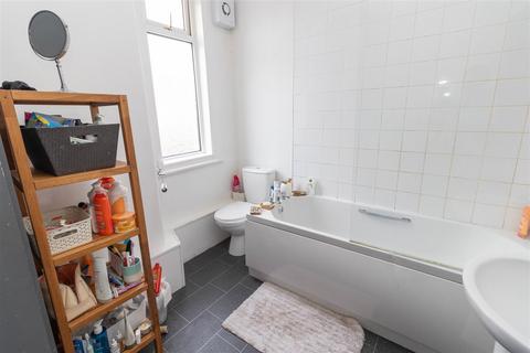 4 bedroom terraced house for sale, First Avenue, Heaton, Newcastle Upon Tyne