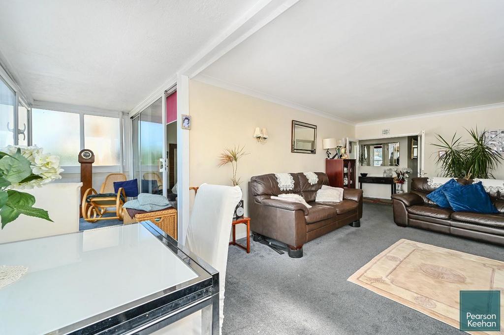 7 Hovedean, BN3 (12).jpg