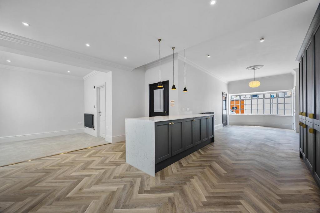 Brunswick Street West, 39-021.jpg