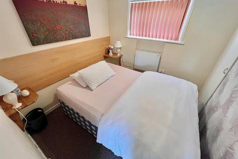 2 bedroom chalet for sale, Back Market Lane, Hemsby