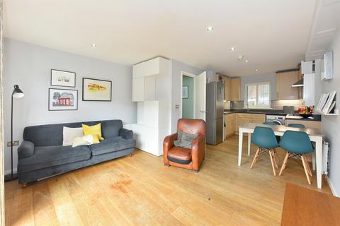 2 bedroom flat to rent, Bagleys Lane, Fulham, SW6