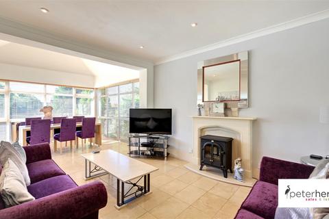 42 Durham Road, East Herrington, Sunderland, SR3 3LZ