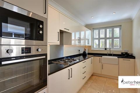 42 Durham Road, East Herrington, Sunderland, SR3 3LZ