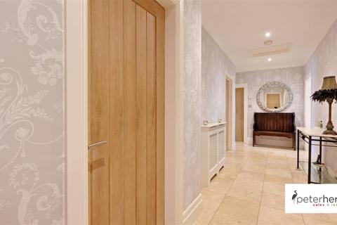 42 Durham Road, East Herrington, Sunderland, SR3 3LZ
