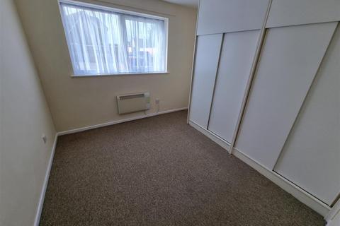 2 bedroom flat for sale, Kalmia Green, Gorleston-on-Sea
