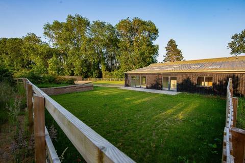 4 bedroom semi-detached bungalow for sale, Hall Road, Mautby