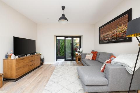 1 bedroom flat for sale, Church Road, Kingswood