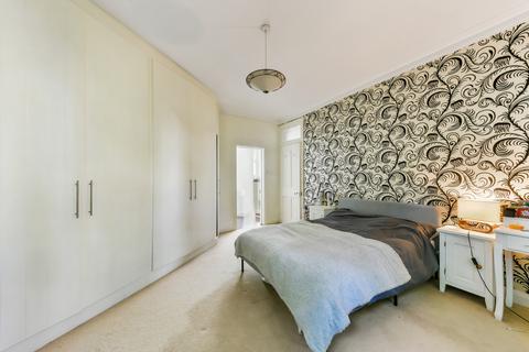 3 bedroom flat to rent, Upper Richmond Road, SW15