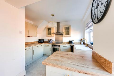 45 Bramble Road, Leigh-on-sea, SS9 5HA