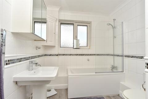 17 Apple Close, Snodland, ME6 5JP