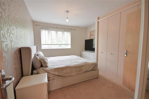 4 bedroom detached house for sale, Smallfield, Surrey, RH6