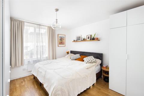 2 bedroom flat for sale, Printers Mews, Bow, London, E3