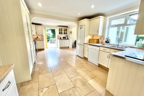 5 bedroom detached house for sale, Milestone Lane, Wicklewood