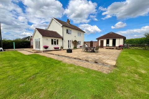 5 bedroom detached house for sale, Milestone Lane, Wicklewood