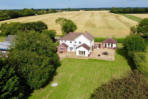 5 bedroom detached house for sale, Milestone Lane, Wicklewood