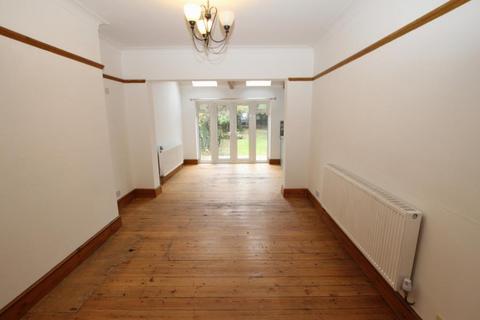 4 bedroom detached house to rent, Southfield Park