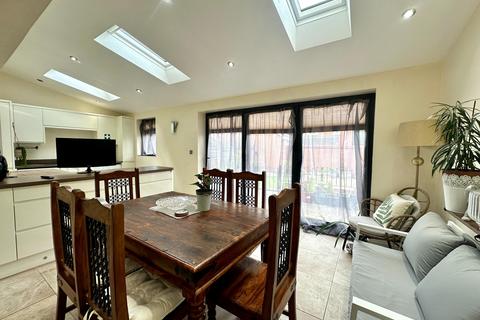 4 bedroom detached house for sale, Hinges Road, Walsall WS3