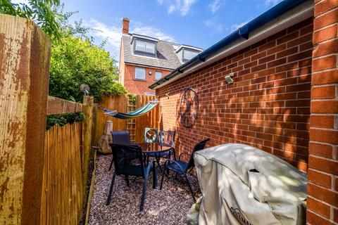 5 Graces Field, Stroud, GL5 4EN