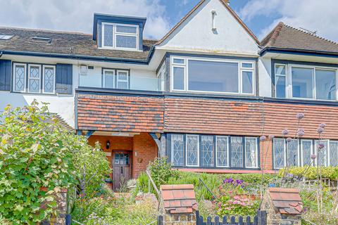 undefined, Grand Parade, Leigh-on-sea, SS9