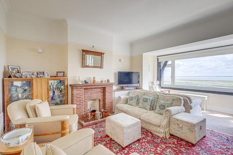 undefined, Grand Parade, Leigh-on-sea, SS9