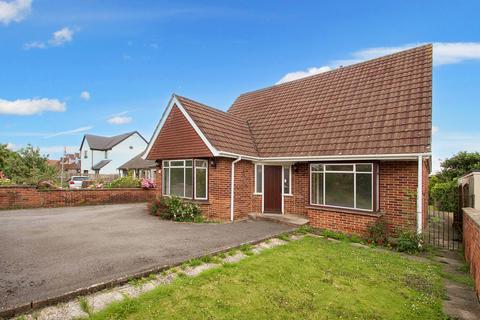 4 bedroom bungalow for sale, Glastonbury Road, Meare