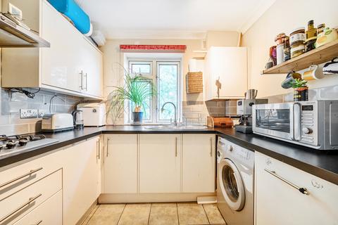 2 bedroom flat for sale, Porchester Road, Kingston Upon Thames, KT1