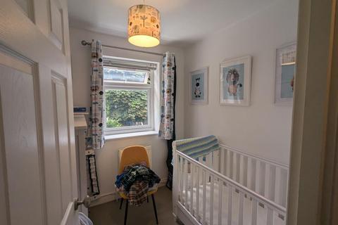 2 bedroom semi-detached house to rent, Woodstock Avenue,  TW7,  TW7